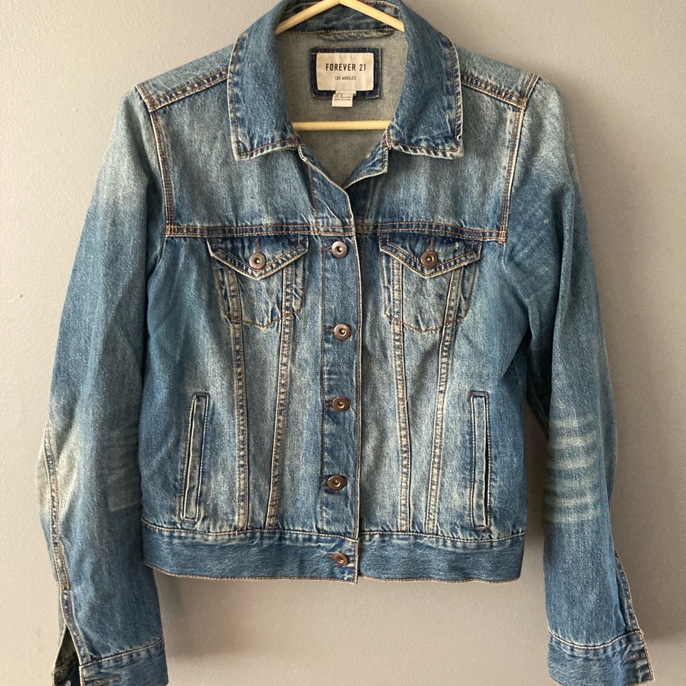 In Excellent Condition! FOREVER 21 Denim Jacket